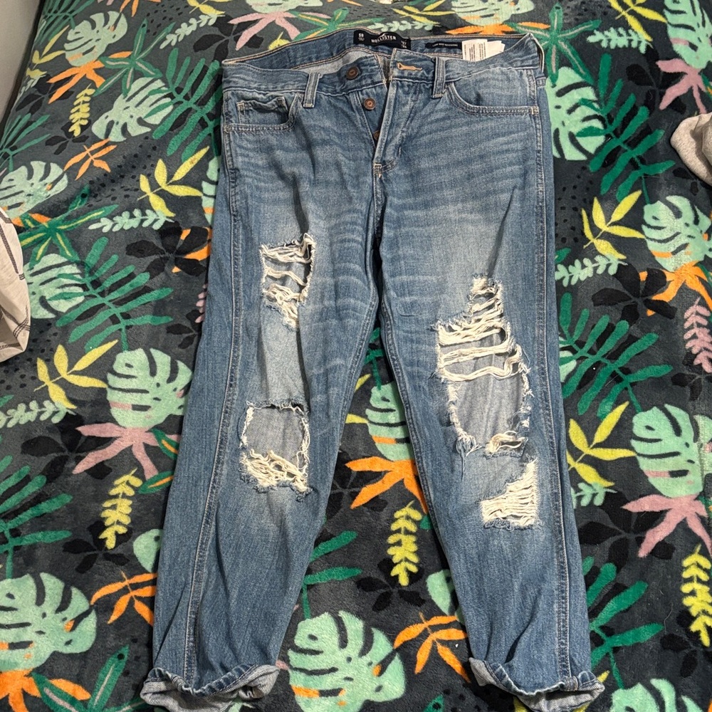 Hollister Women’s Distressed Blue Jeans
